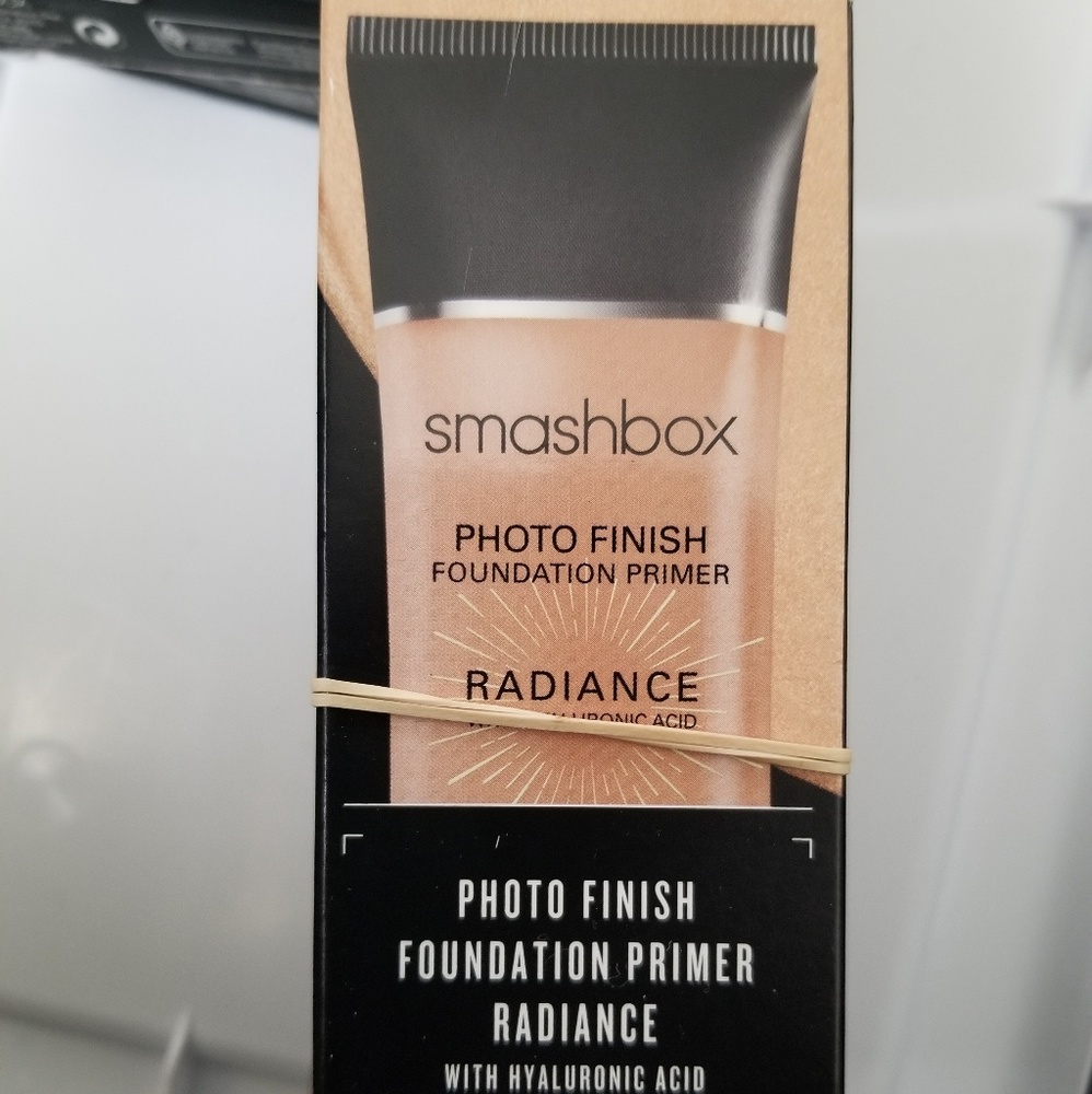 BRAND NEW SMASHBOX PRIMER
